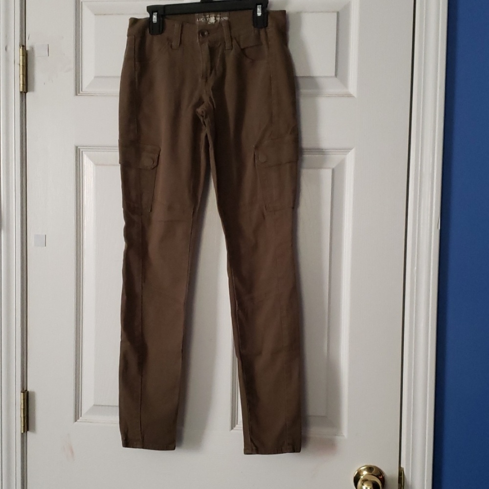 EUC Lucky Brand skinny cargo pants size 00